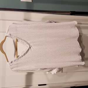 LOFT roll tab sleeve blouse in white & navy. Size XL.